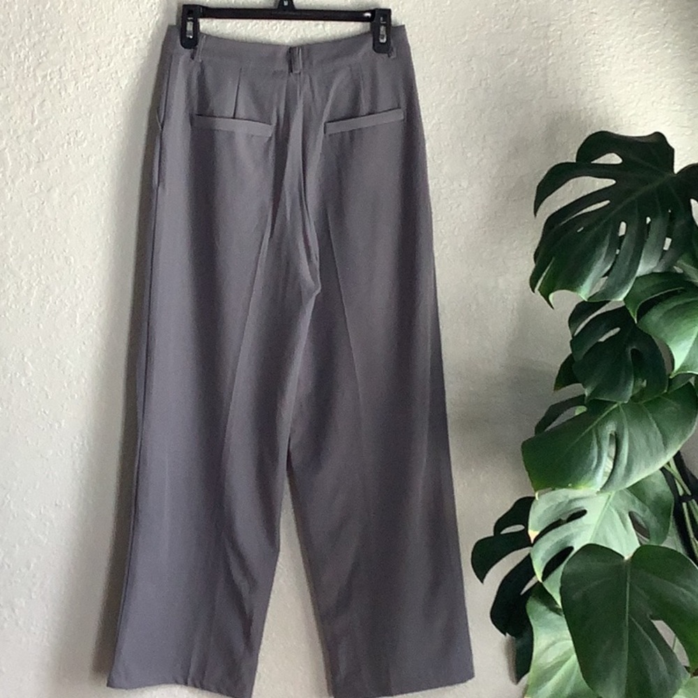 Contemporary Gray Wide-Leg High-Waisted Trousers - Picture 3 of 7